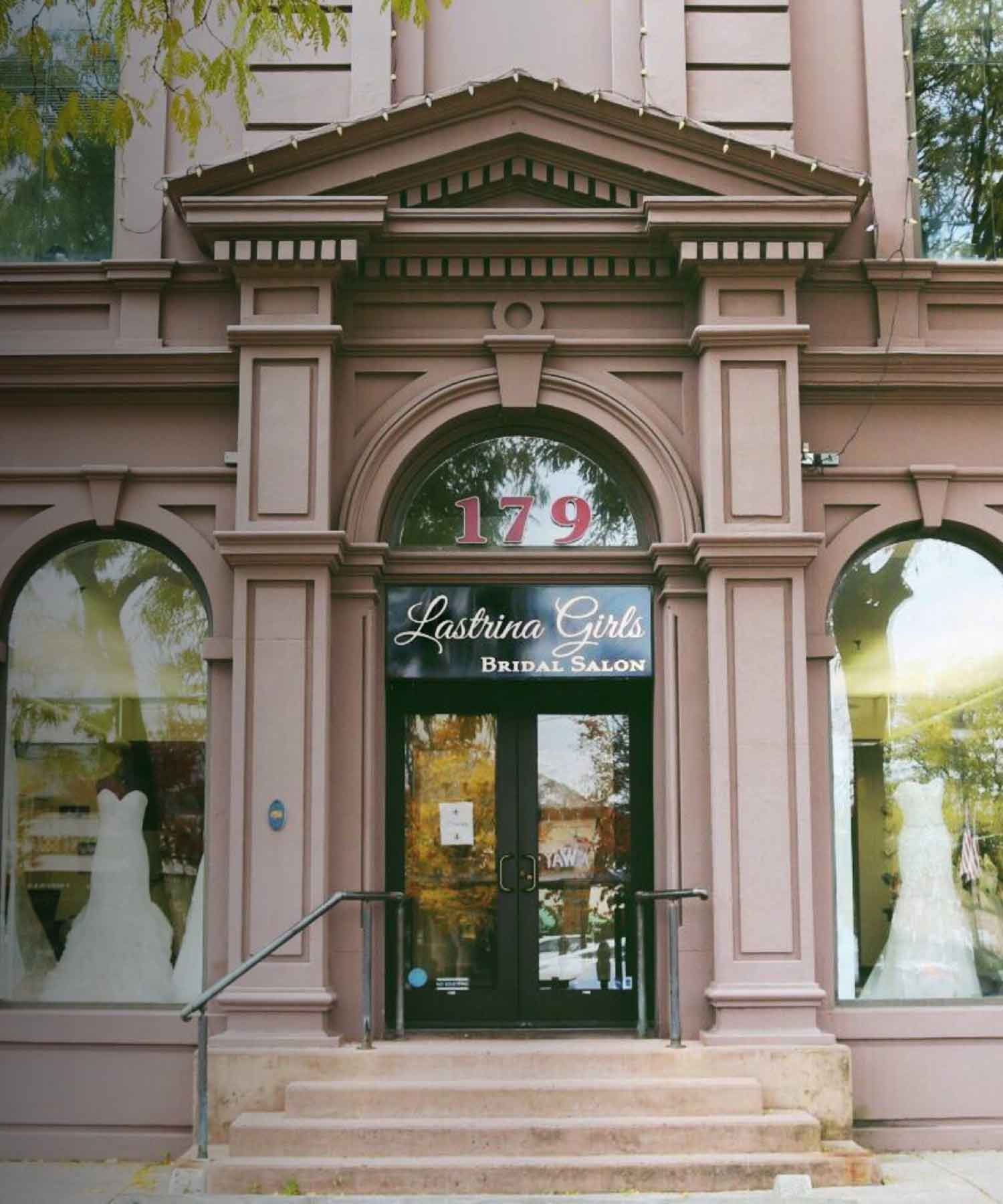 Carousel Mobile Image 1